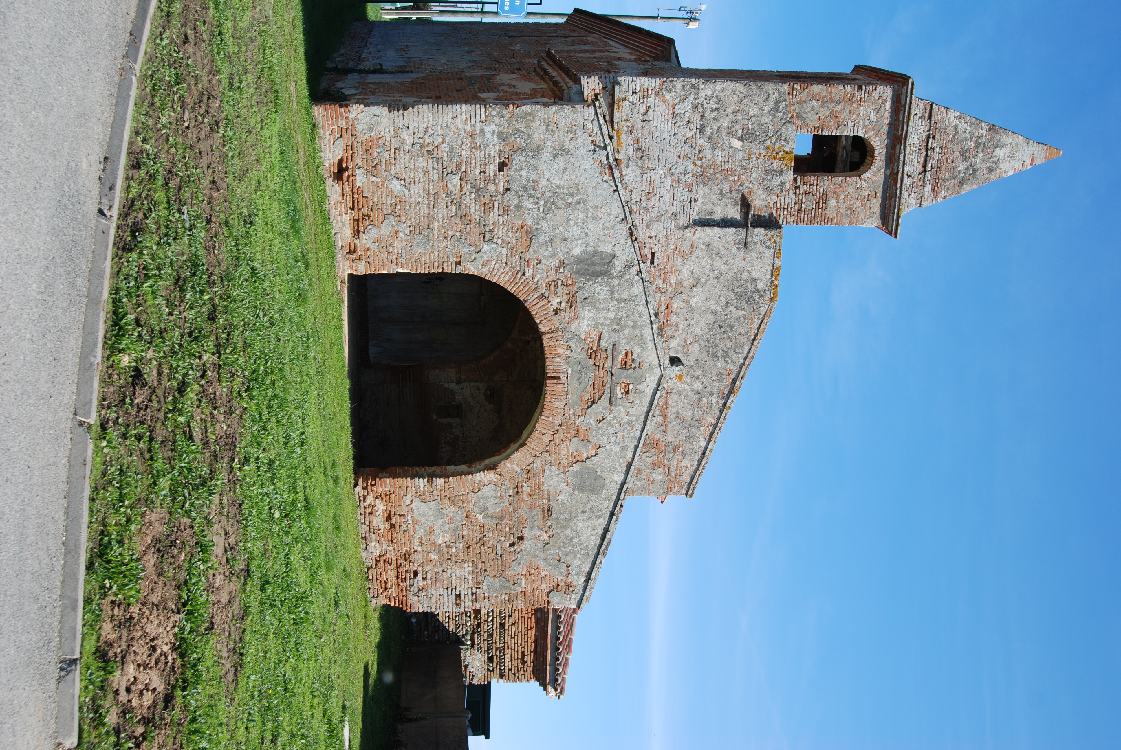 Eglise de Lapeyrière sur le plateau